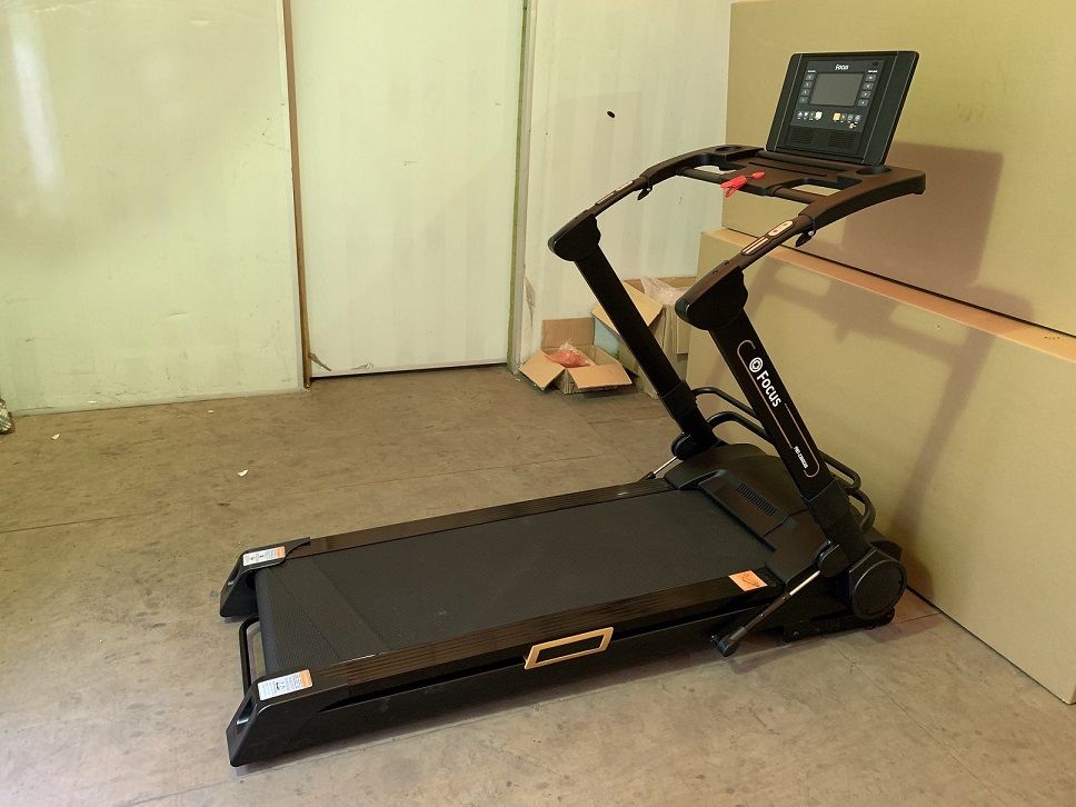 Double folding treadmills are ready to pack